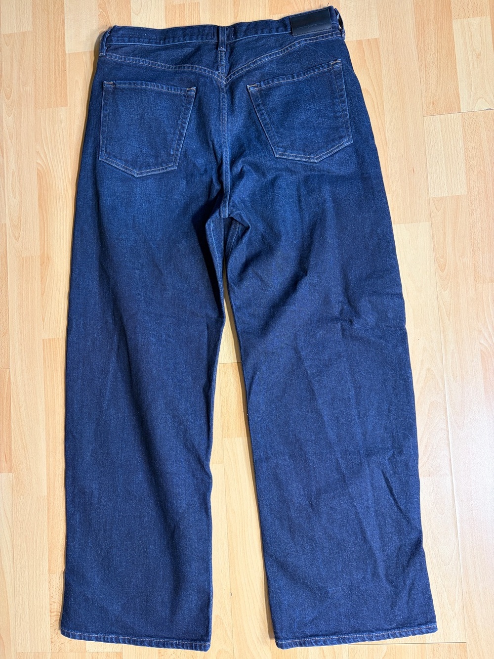 Citizens Of Humanity Ayla Bowed Barrel Leg Jean in Bandit Dark Wash Clean Hem 31 - Picture 10 of 13